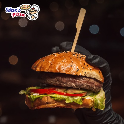 Max’s Pizza Burger in Johnstone